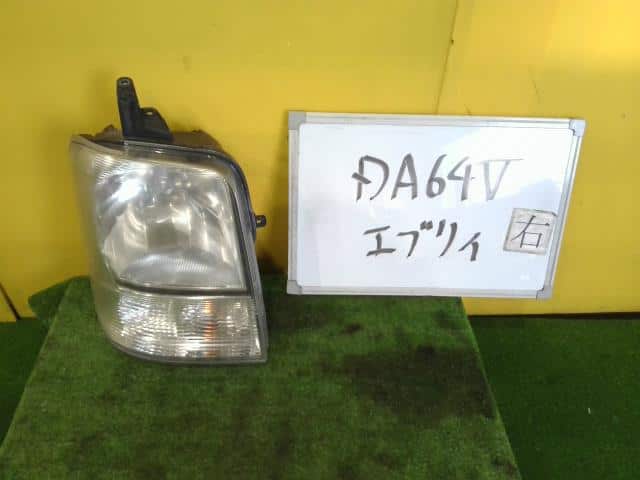 Used]Left Headlight SUZUKI Every 2009 EBD-DA64V - BE FORWARD Auto
