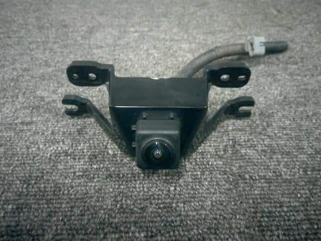 Used]Backup Camera NISSAN Serena 2017 DAA-GNC27 284425TA3A
