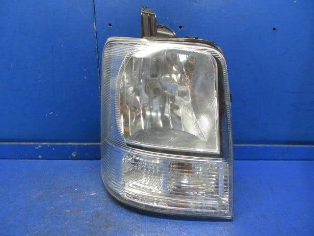 車のパーツ Suzuki Every EBD-DA64V HEADLIGHT 2 Used]Left Headlight SUZUKI Every 2009 EBD-DA64V - BE FORWARD Auto