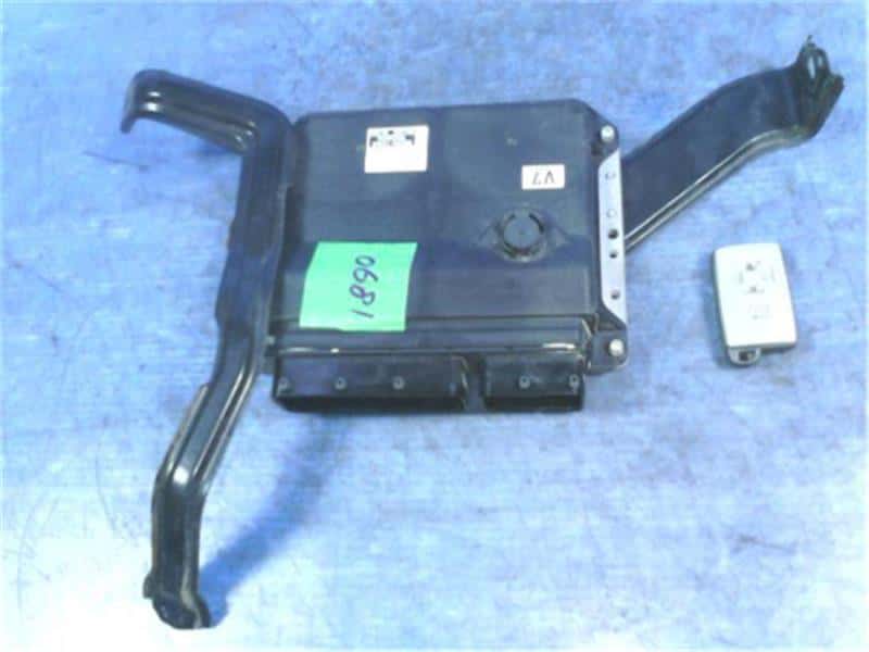 Used]2ZRFXE 89661-12W60 [ZNo:06006117] with Auris DAA