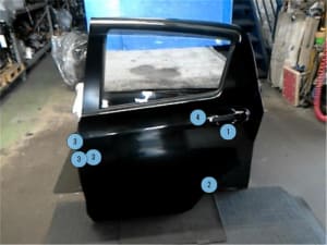 Rear Left Door Assembly TOYOTA Vitz 2015 DBA-NSP130 6700452440 (PA112274909) 