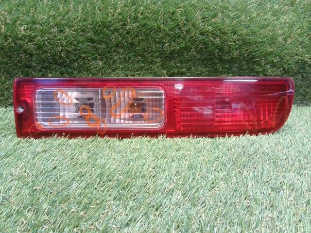 インプレッサ DBA-GP3 左ヘッドランプASSY P9931 84001FJ010 インプレッサ DBA-GT3 右 ヘッドランプ ヘッドライト ASSY スポーツ