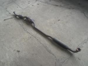 Exhaust Center Muffler TOYOTA Fun Cargo 2000 TA-NCP25 1742021061 (PA104625653) 