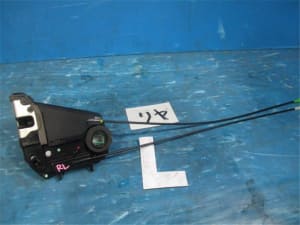 Rear Left Door Lock Actuator TOYOTA Ractis 2006 DBA-SCP100 6904052360 (PA56238573) 