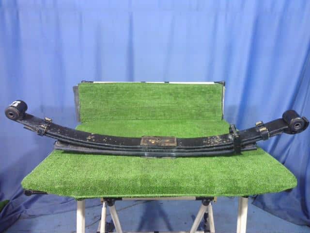 Used]Rear Right Leaf Spring Assembly TOYOTA Dyna 2005 PB