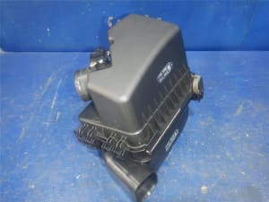 Air Cleaner Assembly TOYOTA Esquire 2014 DBA-ZRR85G (PA104642113) 
