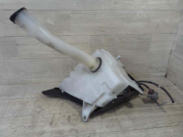 Used]Windshield Washer Tank TOYOTA Landcruiser prado