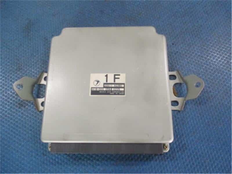 Used]Forester SF5 Engine Control Unit / ECU 22611AG380 - BE