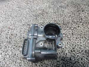 Pixis mega DBA-LA700A Throttle Body chamber KFVET [ZNo:03031516] 149298 (PA115233993) 