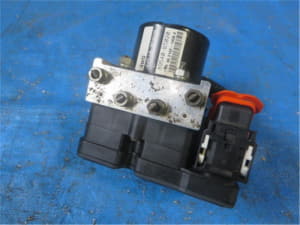 ABS Control Module DAIHATSU Atrai 7 2009 ABA-S331G 44050B5020 (PA115330343) 