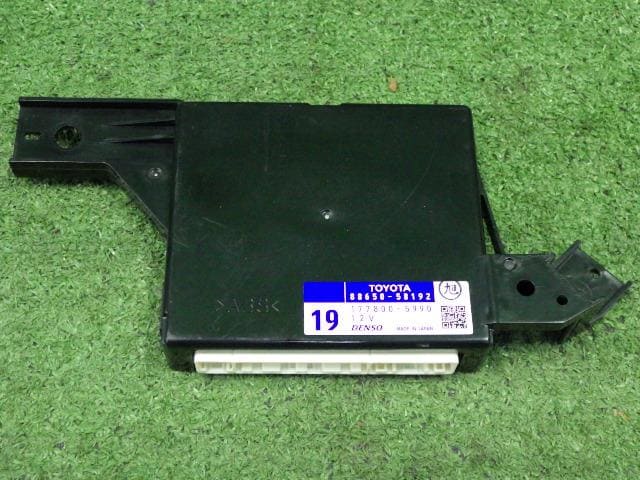 Used]A/C Computer TOYOTA Alphard 2013 DBA-ANH20W 8865058101 - BE