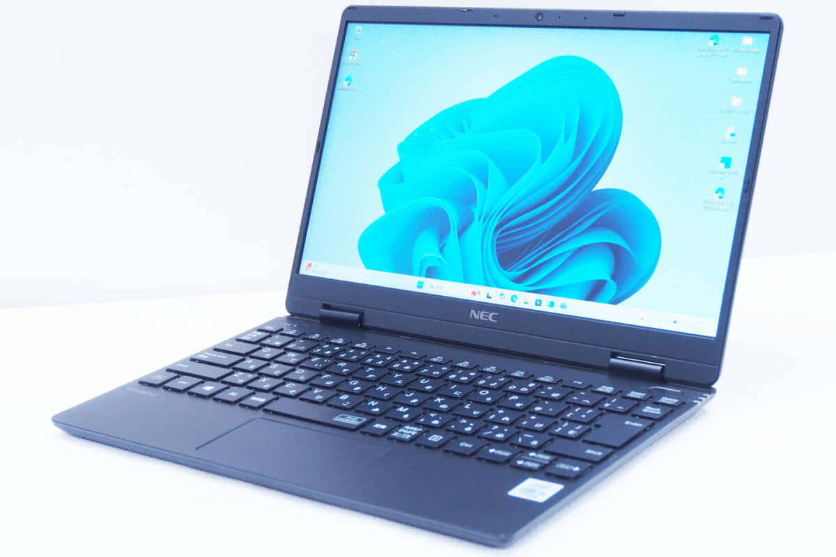 Used]SSD256GB COREi7-7500U ☆Windows11 ☆ku /Office2021/HDMI