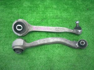 Front Right Lower Control Arm MERCEDES-BENZ Benz c class 2009 DBA-204041 (PA54610475) 