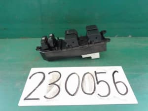 Power Window Switch TOYOTA Vitz 2012 DBA-NCP131 8482052430 (PA92236185) 