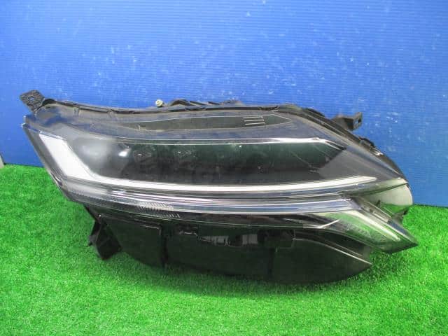 Used]Left Headlight NISSAN Aura 2023 6AA-FE13 260756XL2A - BE