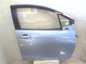 Front Right Door Assembly TOYOTA Vitz 2012 DBA-NSP130 6700152500 (PA115281475) 