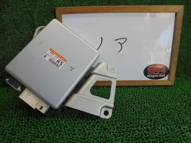 Used]8EW4639 EI5)) Toyota Mark X GRX120 Early Model type