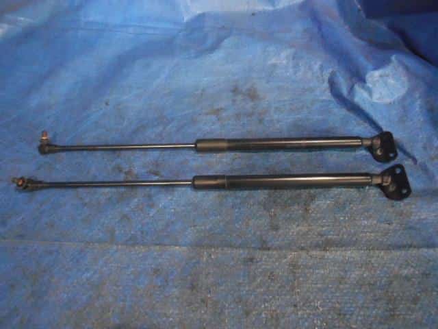 パーツ TOYOTA NOAH SR40 Rear Gate Damper TOYOTA NOAH SR40 Rear Gate Damper パーツ