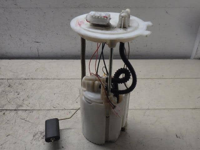 Used]Fuel Pump NISSAN X-Trail 2007 DBA-NT31 17040JG00A - BE