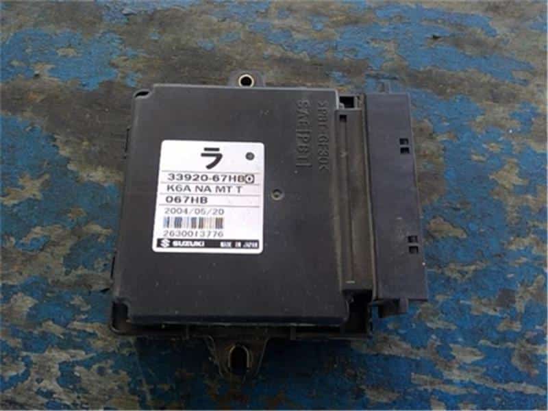 Used]Carry DA63T Engine Control Unit / ECU 3392067HD0 - BE FORWARD
