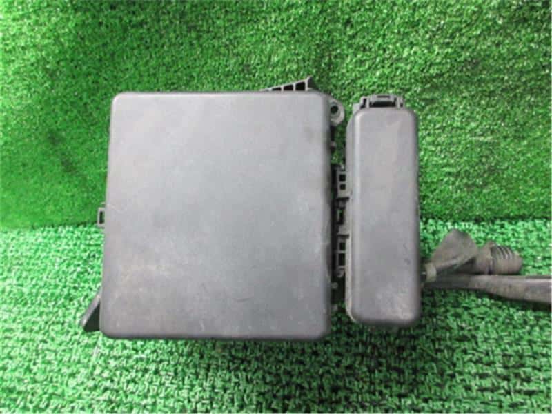 Used]Fuse Box SUZUKI Swift 2008 DBA-ZC71S 3677072K01 - BE