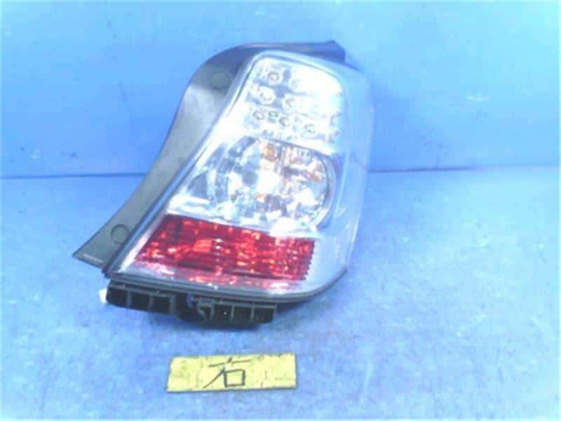 SAI AZK10 左テールランプ・テールライト S コイト 75-12 81560-75010