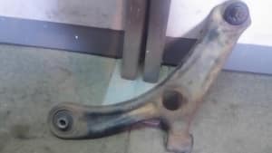 Front Left Lower Control Arm SUZUKI Wagon R 2013 DBA-MH34S 4520285K10 (PA112168908) 