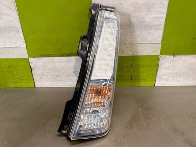 Wagon R A4R161-0001 テールライト New & Used SUZUKI WAGON R Tail Lights Spare Parts - BE