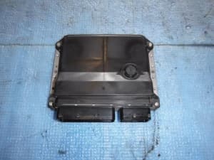 Engine Control Unit TOYOTA IST 2012 DBA-NCP115 8966152T21 (PA24399503) 