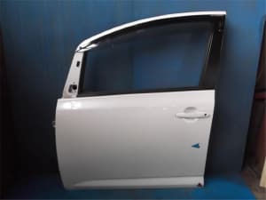 Front Left Door Assembly TOYOTA Ractis 2006 CBA-NCP105 6700252390 (PA56162010) 