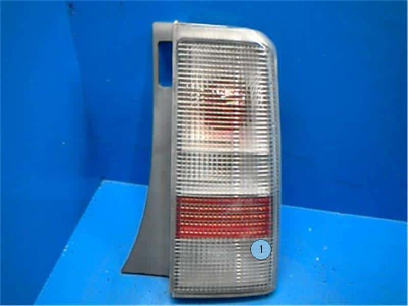 パーツ NCP31 TOYOTA bB TYC BACK LIGHT Used]Right Tail Light TOYOTA bB 2004 UA-NCP31 - BE FORWARD Auto Parts