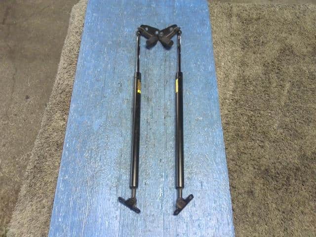 Used]Tail Gate Damper TOYOTA Townace Noah 1999 GF-SR40G - BE
