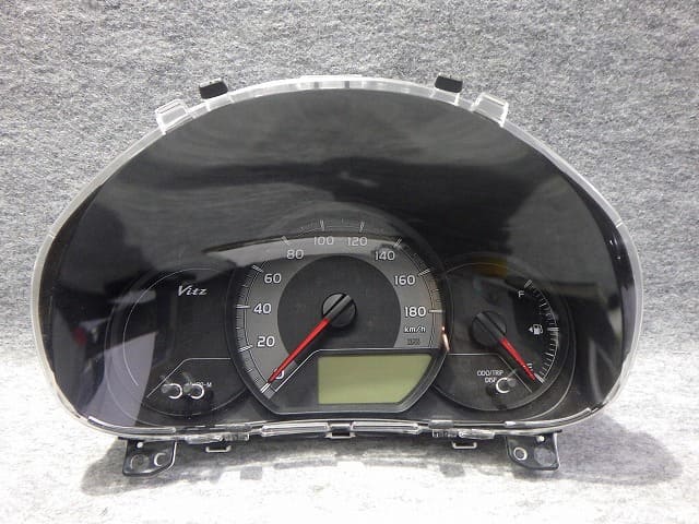 Used]Toyota Genuine Lexus CT ZWA10 speedometer P41700-24006061