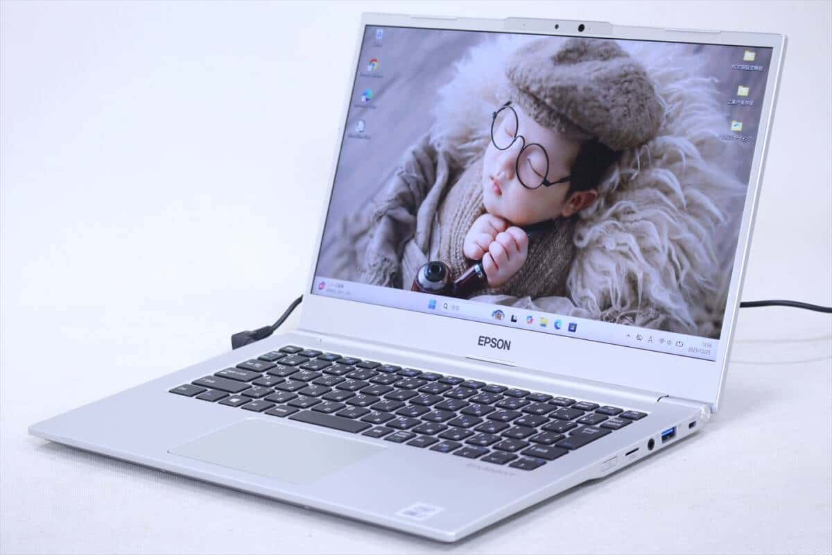 Used]FullHD display EPSON Endeavor NJ6100E seventh generation Core