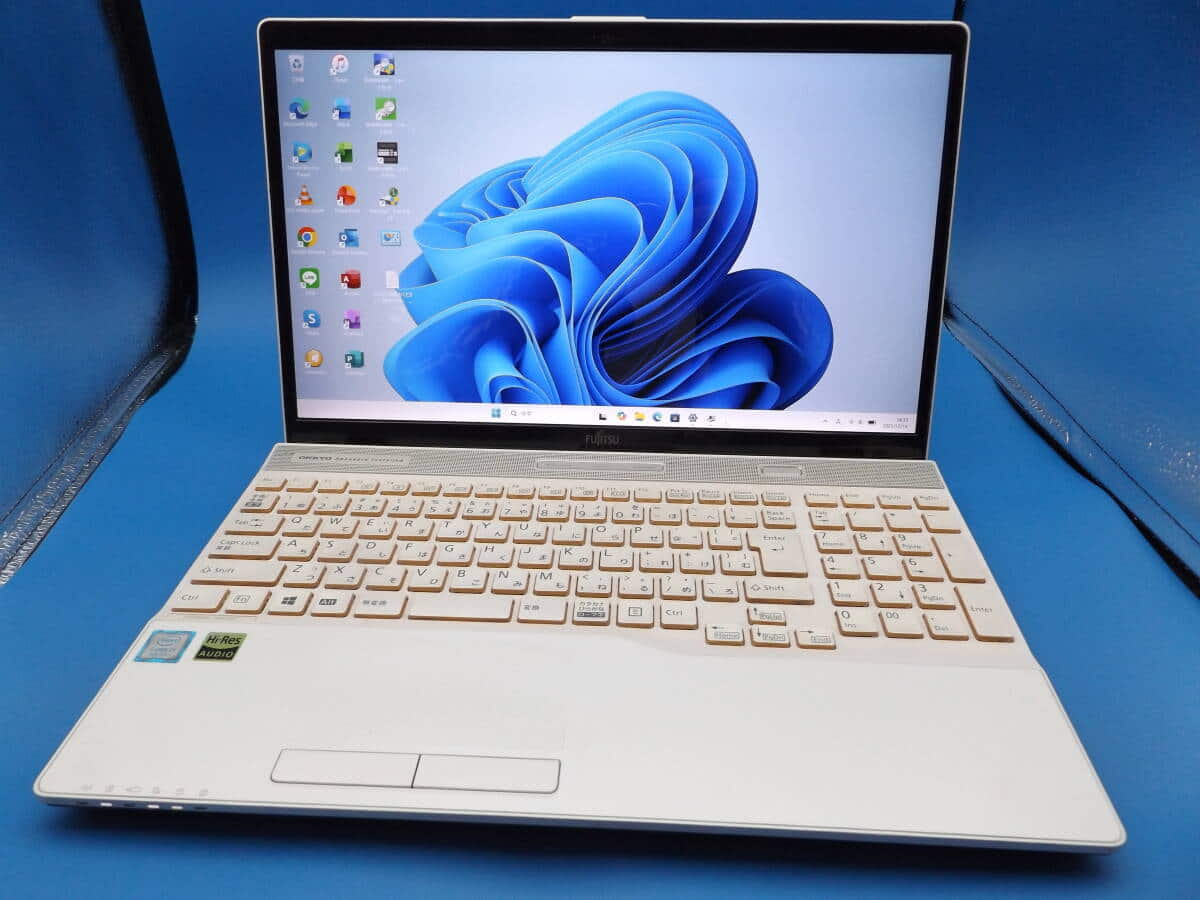 Used]Model ten generations Corei5 Office2019 LIFEBOOK U9310/D i5