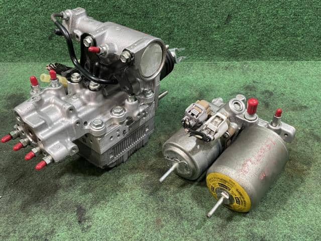 アクア① Used]ABS Actuator TOYOTA Aqua DAA-NHP10 4707052020 - BE アクア DAA