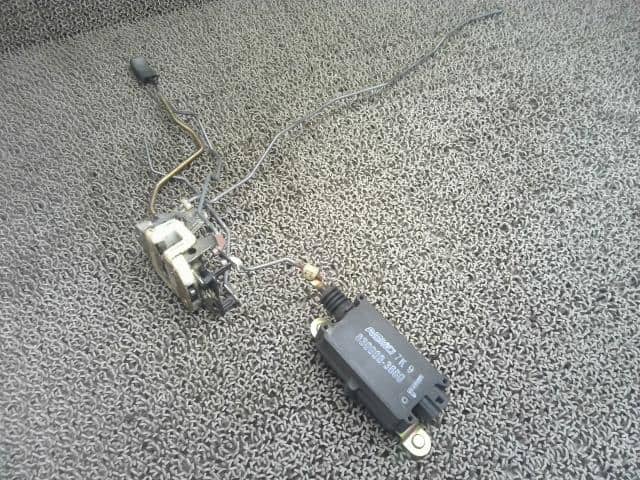 Used]Ignition Distributor MAZDA BONGO 2006 TC-SK82V F2P718200 - BE