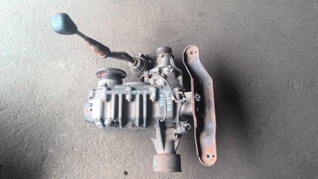 Used]Transfer Case MITSUBISHI Delica D5 2007 DBA-CV5W 3200A067