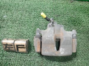 Front Left Caliper TOYOTA Crown 2001 TA-GS171 4775030440 (PA122795488) 