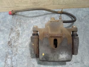 Front Left Caliper TOYOTA Sienta 2006 CBA-NCP85G (PA122795645) 