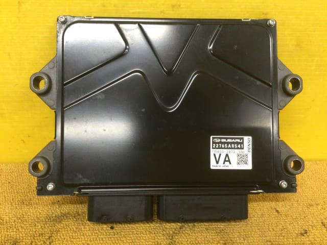 Used]Forester SF5 Engine Control Unit / ECU 22611AG380 - BE