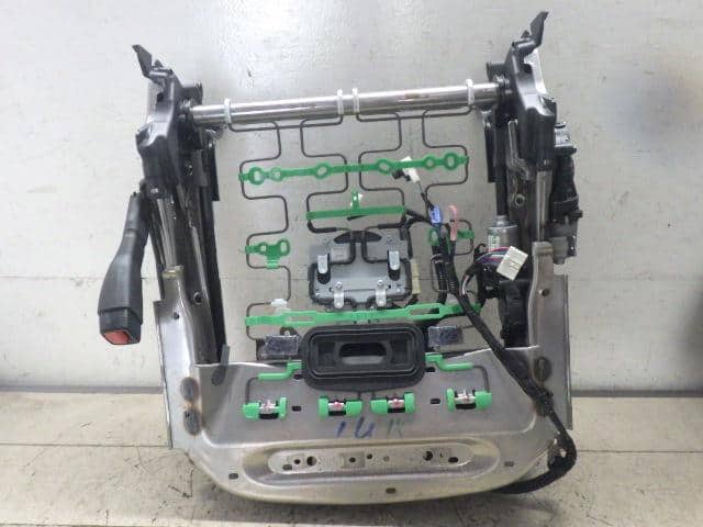 Recondition Toyota Lexus NX Seat Parts 2015 DBA-AGZ10 7202078050