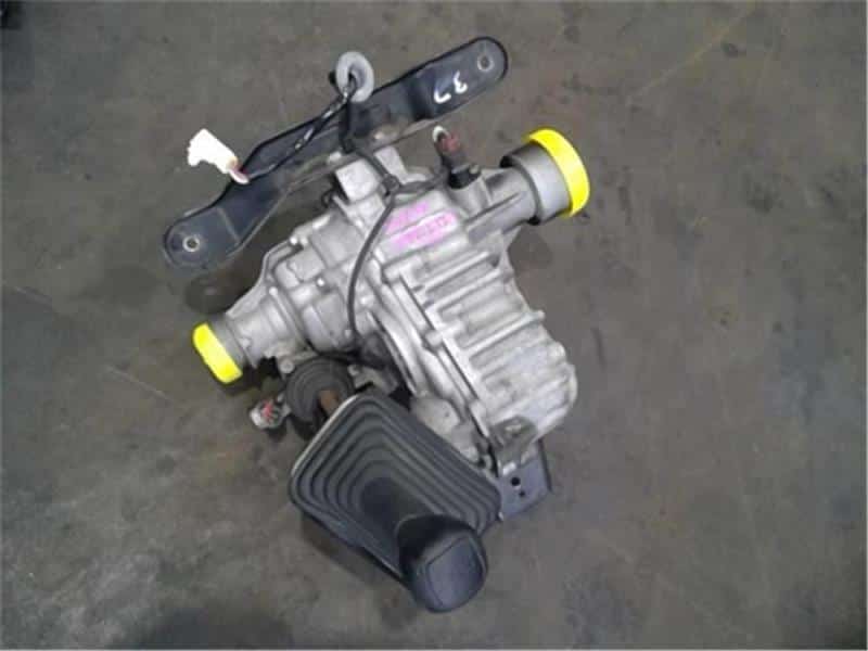 Used]Transfer Case MITSUBISHI Delica D5 2007 DBA-CV5W 3200A067