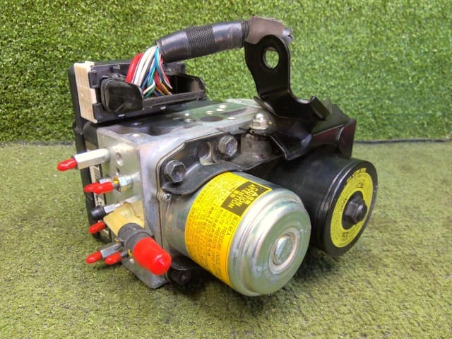 Used]ABS Actuator TOYOTA Crown 2013 DAA-AWS210 4451030250 - BE