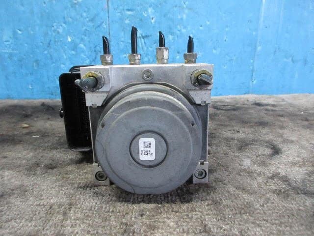 Used]Honda Genuine CR-V RE4 ABS brakes actuator 57111-SWA-J10
