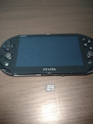 Sony PS Vita PCH-2000 Lime Green/White Handheld – W/ Charger, Box & 8GB Card