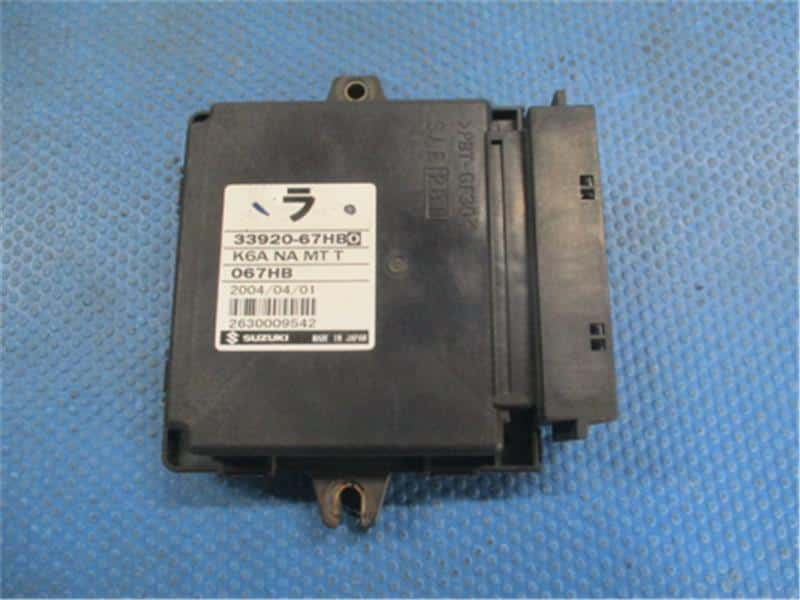 Used]Carry DA63T Engine Control Unit / ECU 3392067HD0 - BE FORWARD