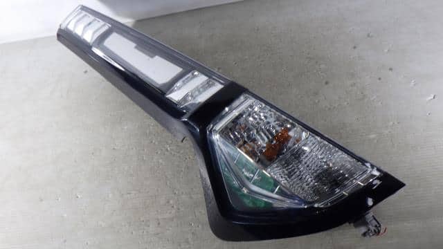 Used]Corolla Fielder DBA-NZE164G Left Tail Lamp 1F7 - BE FORWARD