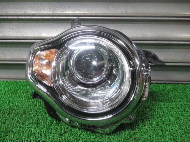 Used]Right Headlight SUZUKI Hustler 2018 DAA-MR41S - BE FORWARD