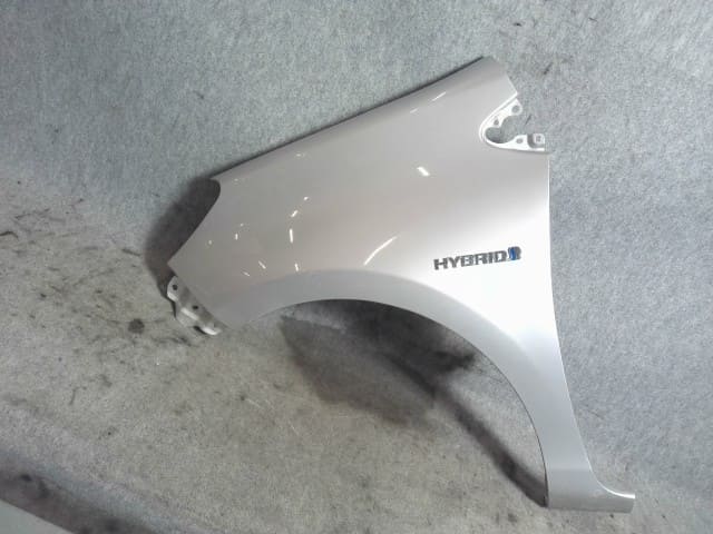 Used]Right Fender Panel TOYOTA Aqua 2018 DAA-NHP10 5381152520 - BE